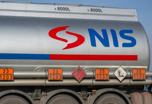 Camion-citerne à la raffinerie NIS à Pancevo le 10 décembre 2025. 