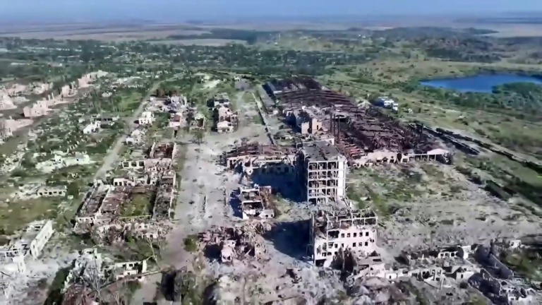 Les ruines de la petite ville de Tchassiv Iar, est de l'Ukraine - selon des images fournies par l'armée russe le 31 juillet 2025
