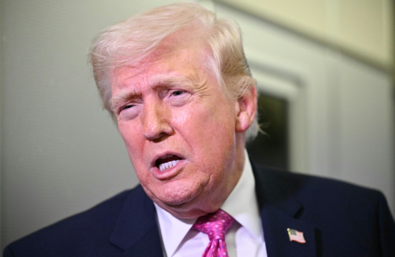 Donald Trump le 29 mars 2026, à bord d'Air Force One en route vers le Maryland, aux Etats-Unis