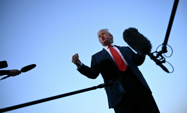 Le président américain Donald Trump s'adresse aux journalistes à Allentown, en Pennsylvanie (Etats-Unis), le 3 août 2025