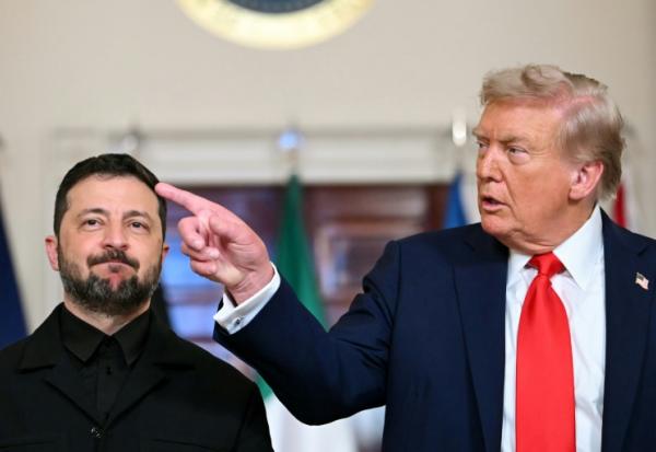 Le président ukrainien Volodymyr Zelensky et le président américain Donald Trump à la Maison Blanche,le 18 août 2025