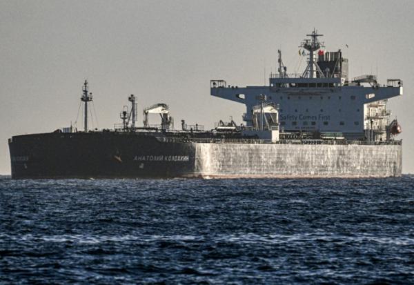 Le pétrolier russe Anatoly Kolodkin arrive au terminal pétrolier du port de Matanzas, au nord-ouest de Cuba, le 31 mars 2026