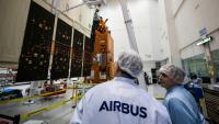 Airbis Defense and SPace présente son satellite Biomass à Toulouse, dans le sud-ouest de la France, le 11 février 2025 