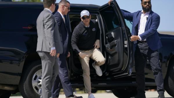 Le secrétaire d'Etat américain Marco Rubio arrive à la base aérienne d'Andrews, dans le Maryland, avant de s'envoler pour Israël, le 13 septembre 2025