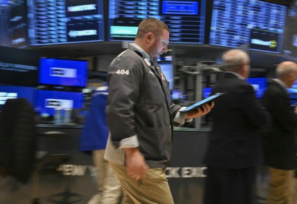 Un opérateur à la Bourse de New York, le 21 avril 2025.