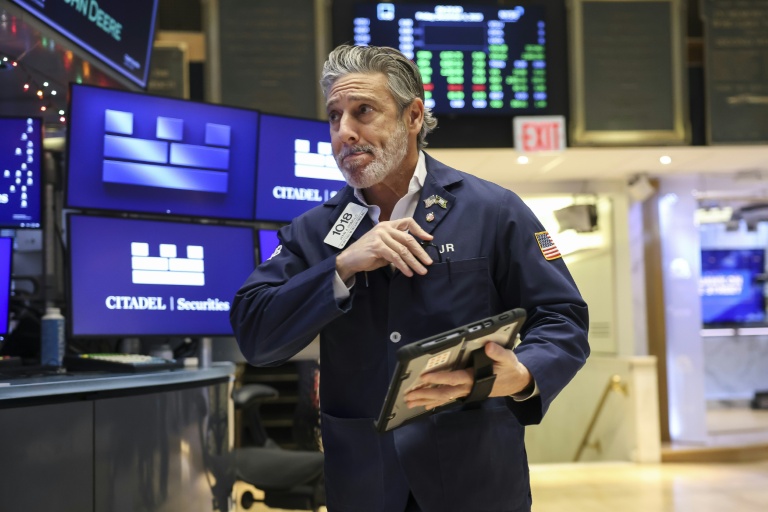 Un opérateur à la Bourse de New York le 5 décembre 2025
