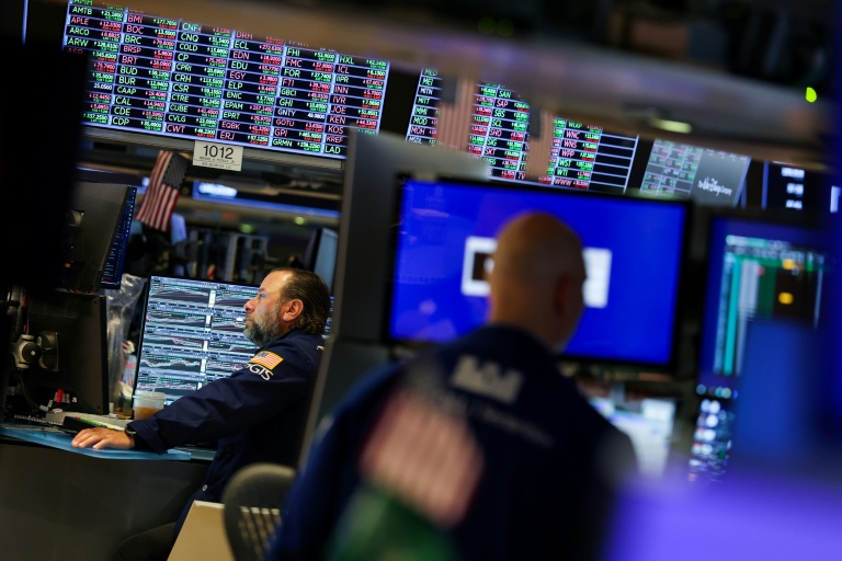 Des opérateurs à la Bourse de New York, le 15 septembre 2025