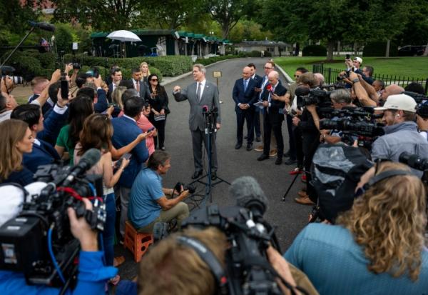 Le secrétaire au Trésor Scott Bessent s'adresse à la presse à la Maison Blanche, le 20 août 2026 à Washington