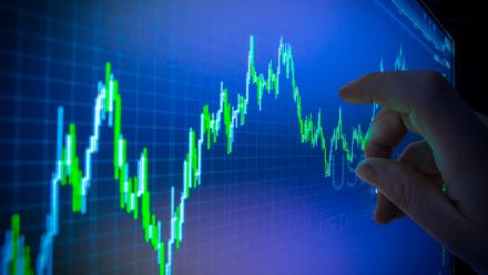 Wall Street, en ordre dispersé, espère un accord entre l'UE et les États-Unis