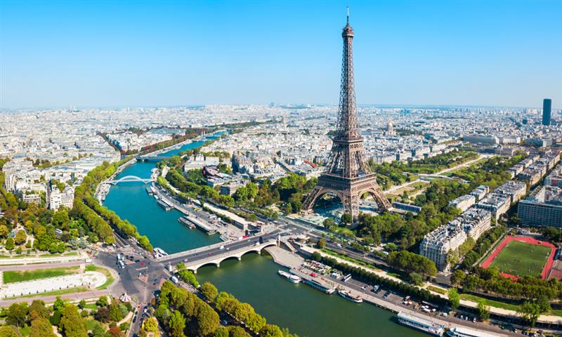 Clôture Paris : le CAC 40 progresse encore un peu dans l'attente d'un nouveau premier ministre