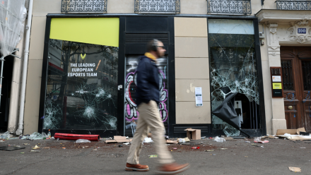 Clôture Paris : les violences du weekend font flancher le CAC 40