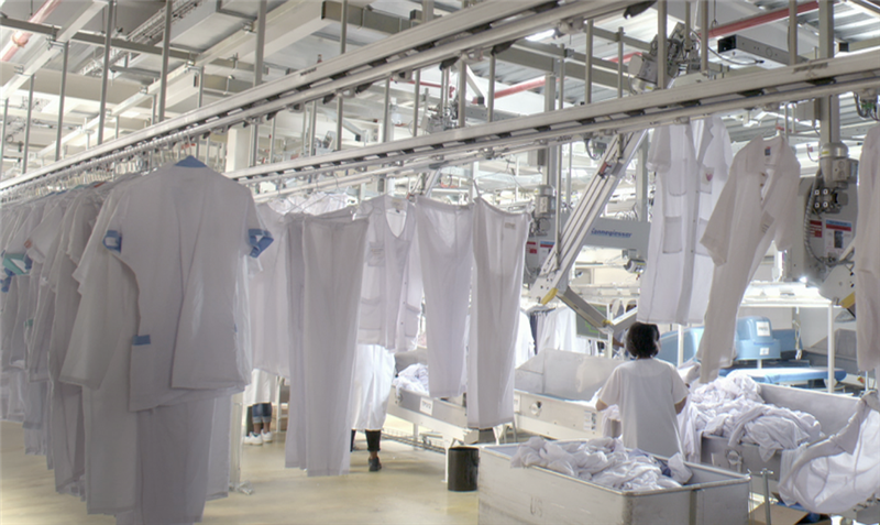 Elis place 600 ME d'obligations