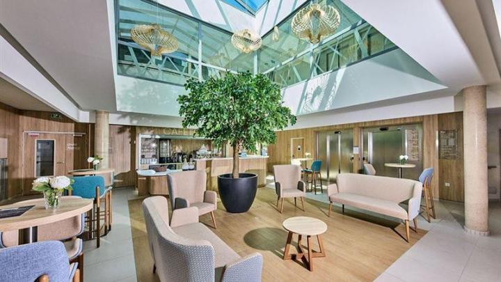 Emeis : le rouge l'emporte encore