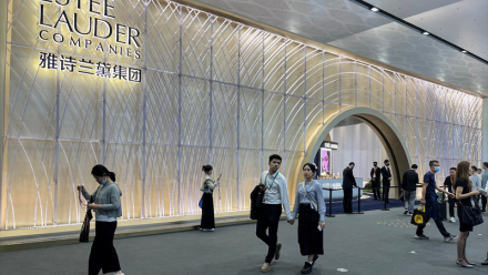 Estée Lauder : perspectives déprimées et licenciements accrus