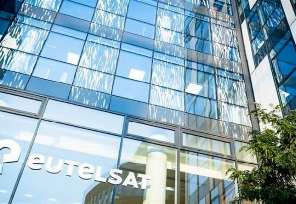 Eutelsat : un ton plus bas