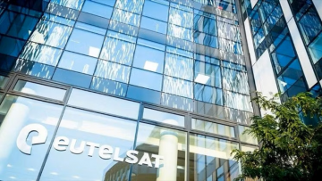 Eutelsat : un ton plus bas