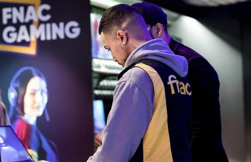 Fnac Darty poursuit la mise en oeuvre de son programme de rachat