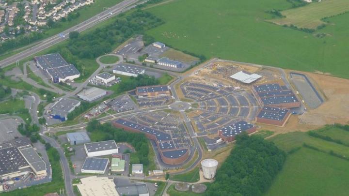 Frey se développe dans les centres commerciaux de marques