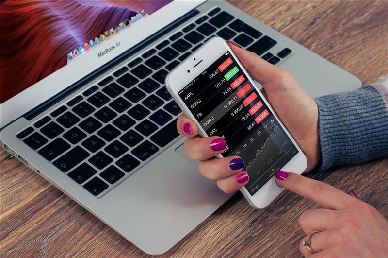 HP Inc : rate le consensus et avertit sur ses résultats
