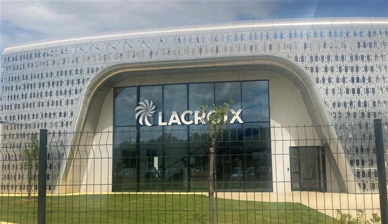 Lacroix : encore de la pression