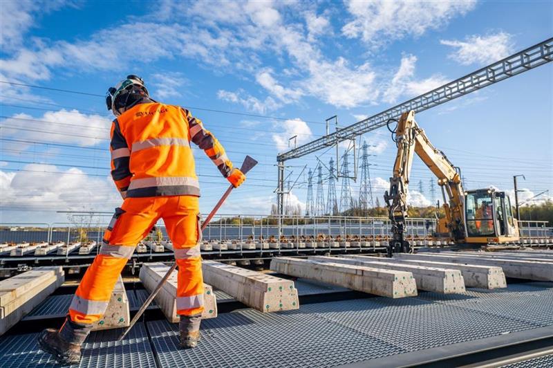 Mi-séance Paris : fin de semaine en hausse, Eiffage va remplacer Edenred dans le CAC 40