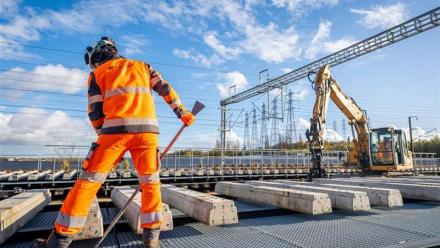 Mi-séance Paris : fin de semaine en hausse, Eiffage va remplacer Edenred dans le CAC 40