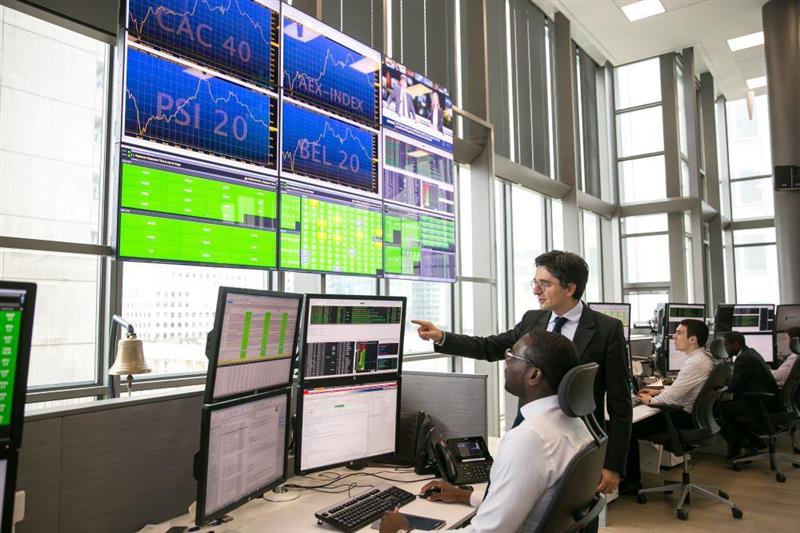Mi-séance Paris : la correction se confirme pour le CAC40