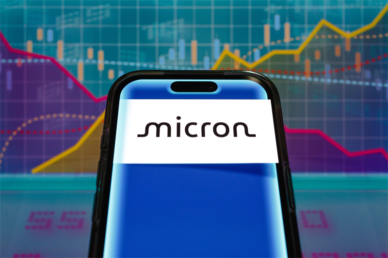 Micron Technology : flambe, va finalement investir 250 milliards de dollars aux États-Unis