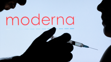 Moderna : résultats d'essai positifs pour un vaccin contre le mélanome, le titre s'enflamme
