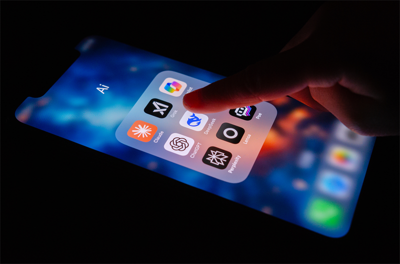 OpenAI pourrait lever 10 milliards de dollars auprès d'Amazon et utiliser ses puces