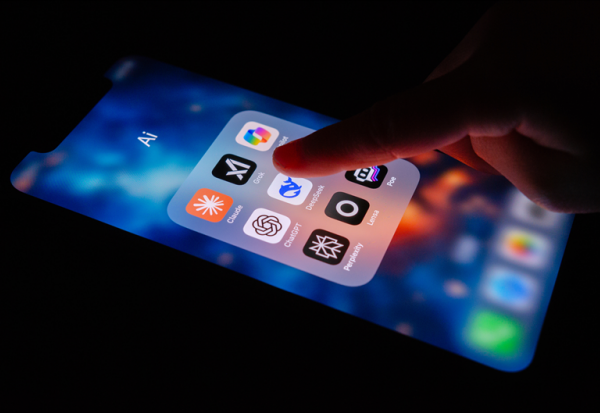 OpenAI pourrait lever 10 milliards de dollars auprès d'Amazon et utiliser ses puces