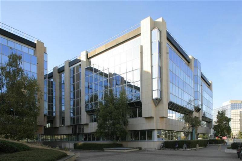 Société de la Tour Eiffel : le NTA tombe à 35 euros par action en 2024 ; toujours pas de dividende