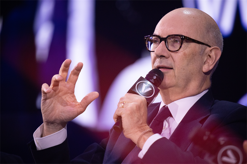 Souveraineté industrielle : Roland Lescure annonce 13 milliards d'euros de mobilisation supplémentaire à la filière technologique française et européenne