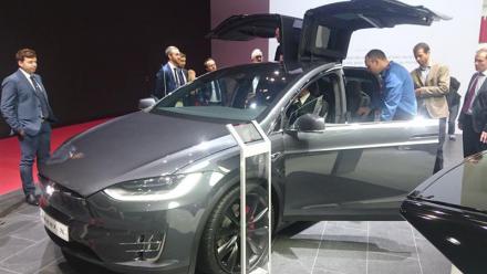 Tesla : le système d'aide à la conduite dans le viseur du régulateur