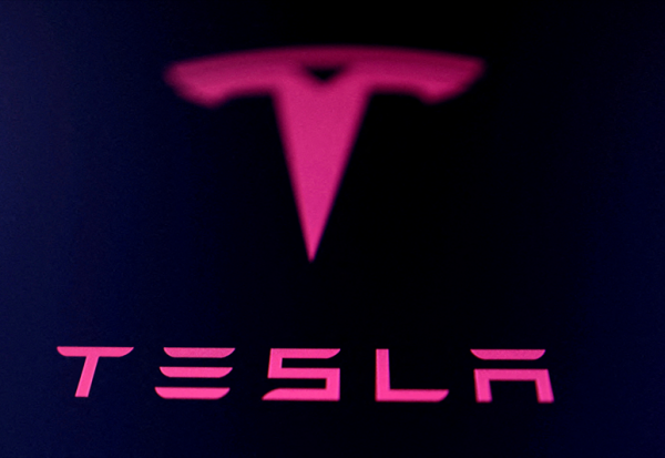 Tesla, valeur IA et robotique ?