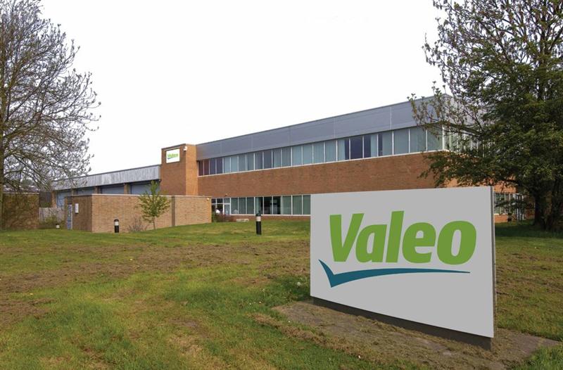 Valeo : le nouveau système d'affichage tête haute panoramique sélectionné par un constructeur chinois