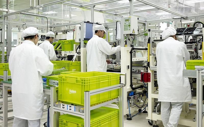 Valeo : Objectifs 2025 confortés par un chiffre d'affaires du troisième trimestre de près de 5 MdsE