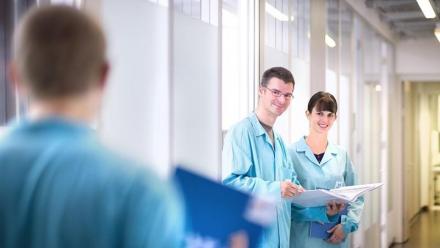 Valneva : mesure de précaution au Royaume-Uni pour IXCHIQ