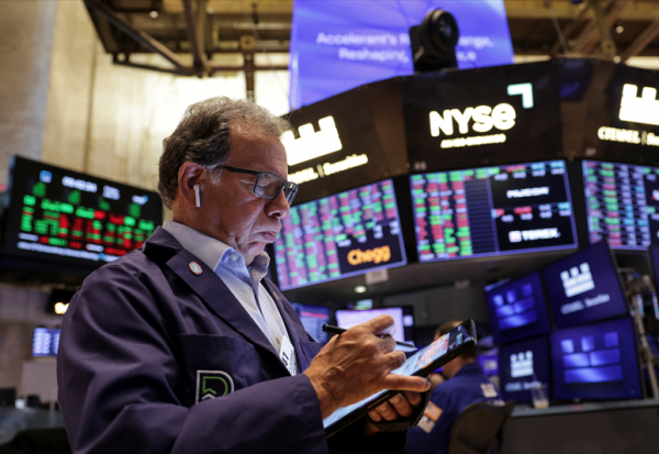 Wall Street : AMD et Disney corrigent, mais Apple et 'McDo' se distinguent