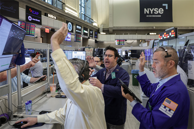 Wall Street : du vert pour débuter la semaine malgré le regain de tensions en Iran