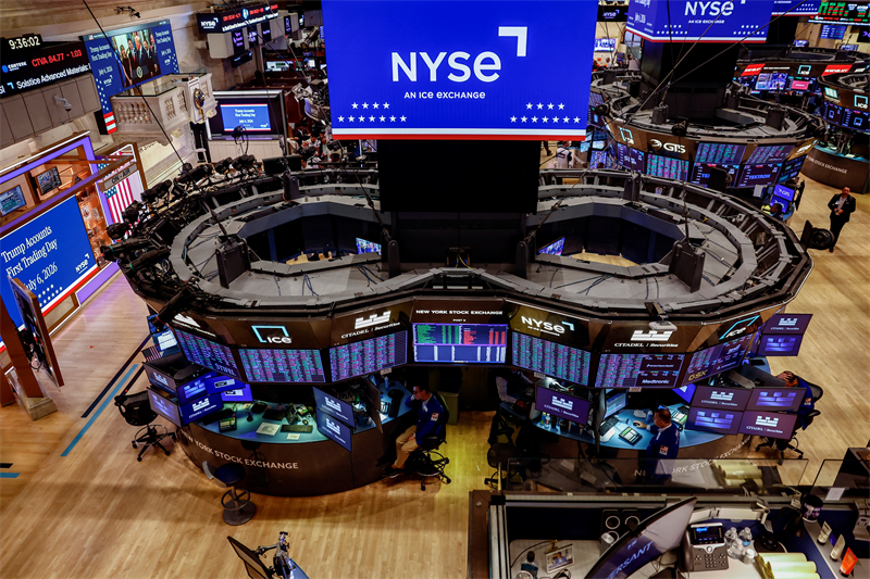 Wall Street en ordre dispersé, alors que le Nasdaq ouvre en forte baisse