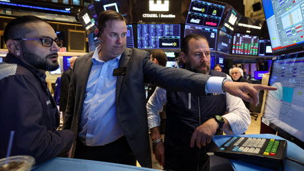 Wall Street incertain, alors que les rendements obligataires inquiètent