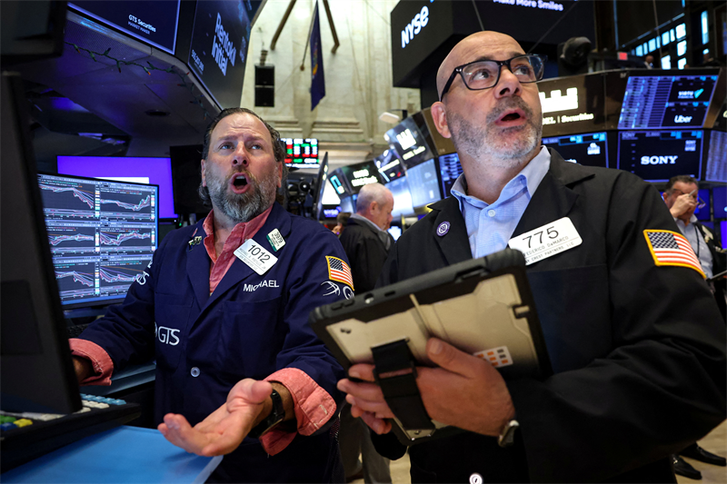 Wall Street : le Nasdaq se redresse (un peu) en attendant Kevin Warsh