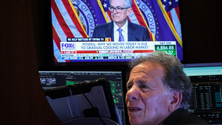 Wall Street : Oracle plombe le Nasdaq, mais le Dow Jones grimpe