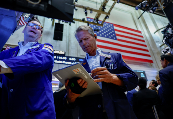Wall Street retombe, Meta et Tesla peinent à convaincre
