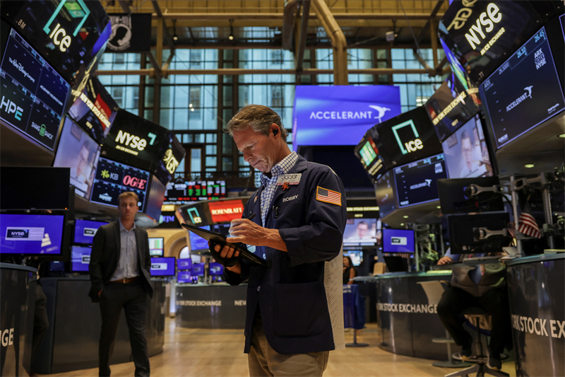 Wall Street : Uber et 'McDo' grimpent, AMD et Disney souffrent