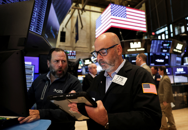 Wall Street : un 'shutdown' ET des destructions d'emplois dans le privé !