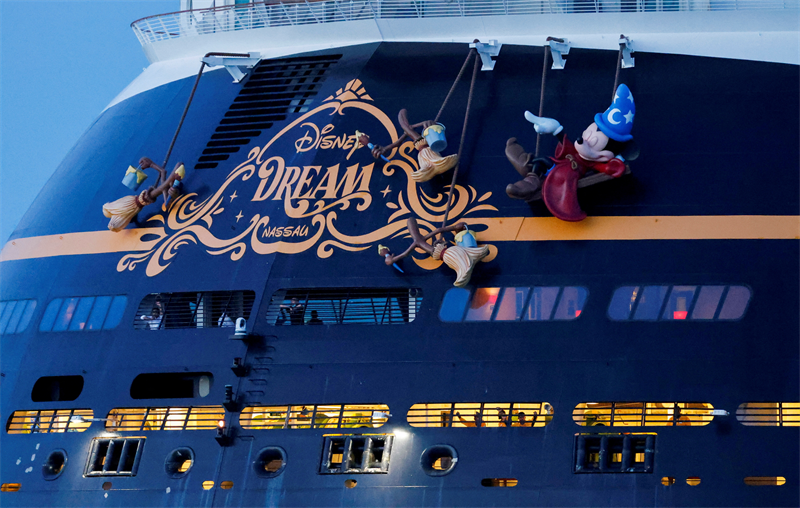 Walt Disney rate le consensus de revenus, mais dope son dividende et ses rachats d'actions