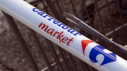 Carrefour sous pression, JP Morgan place le titre sous surveillance négative