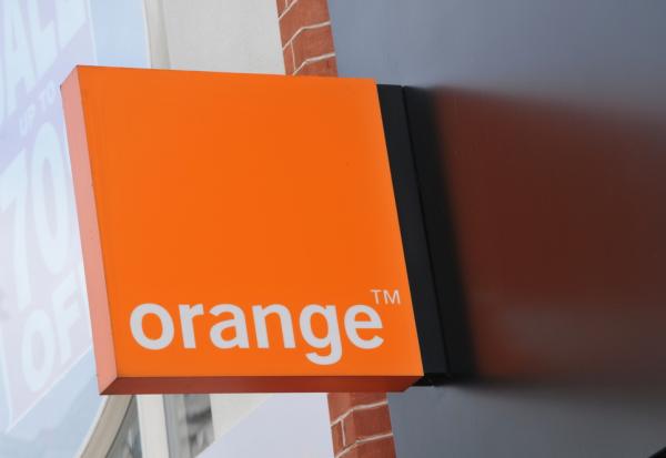 Orange au beau fixe après un semestre solide